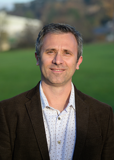 Notre équipe romain burgos